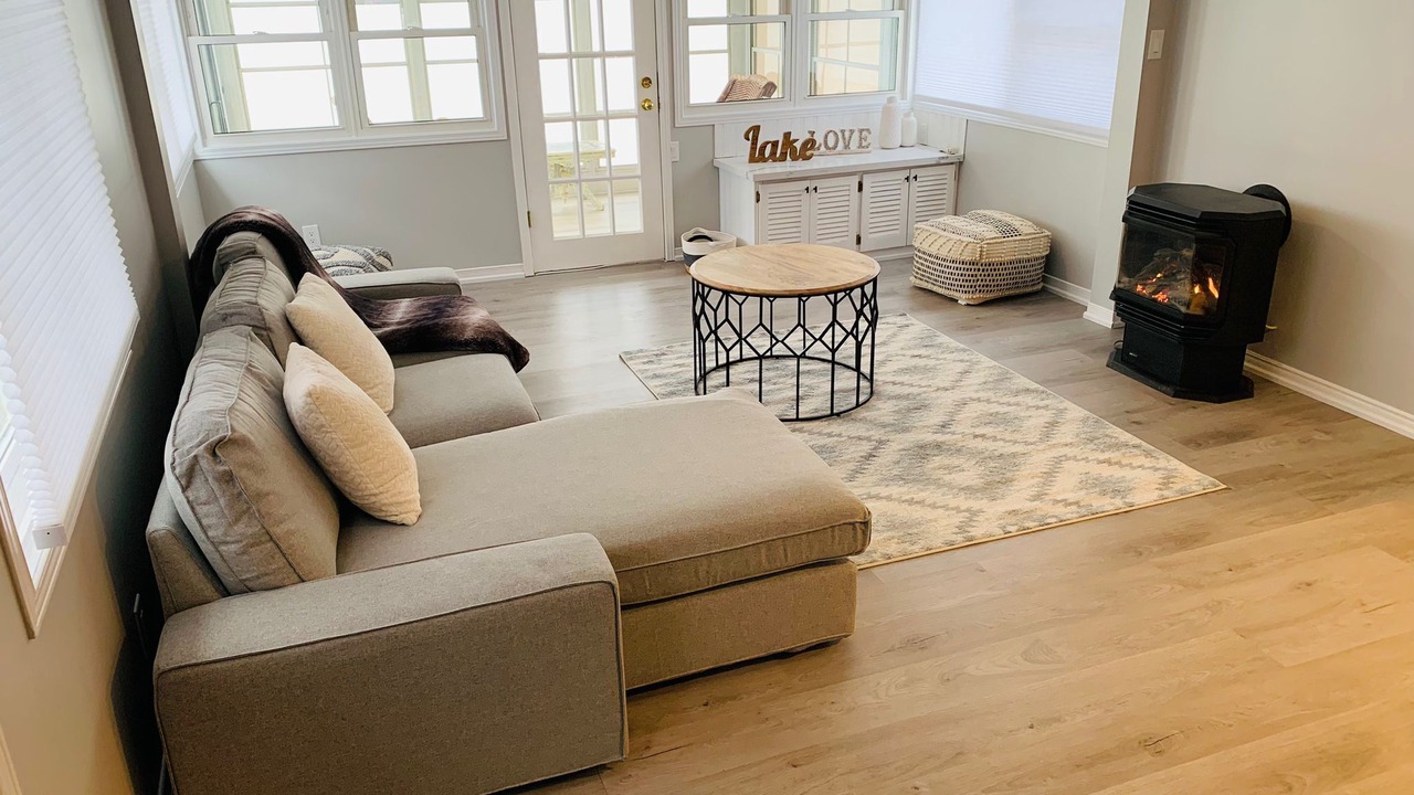 Photo of Livingroom in Lindsay