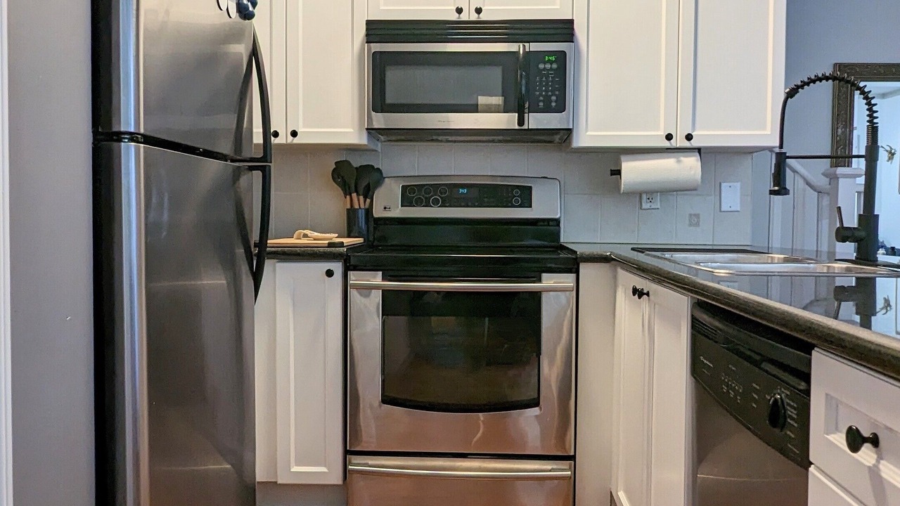 Photo of Kitchen in Trinity - Bellwoods