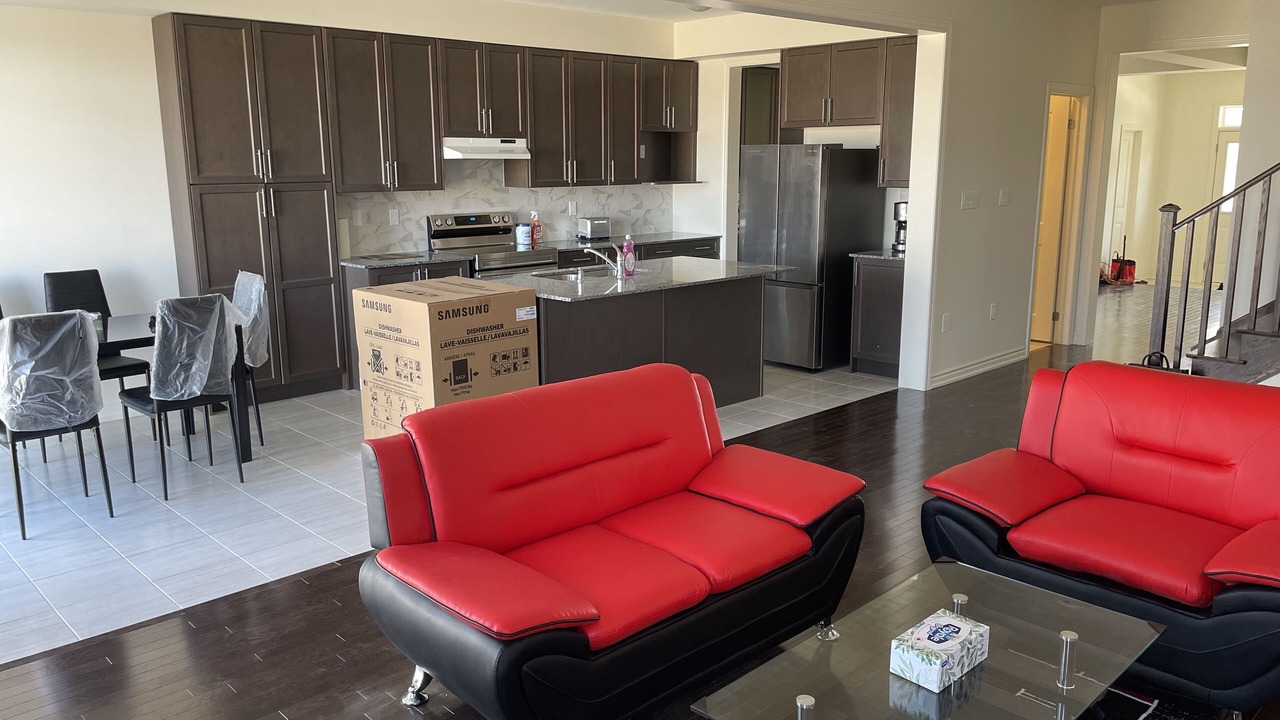 Photo of Livingroom in Durham Region