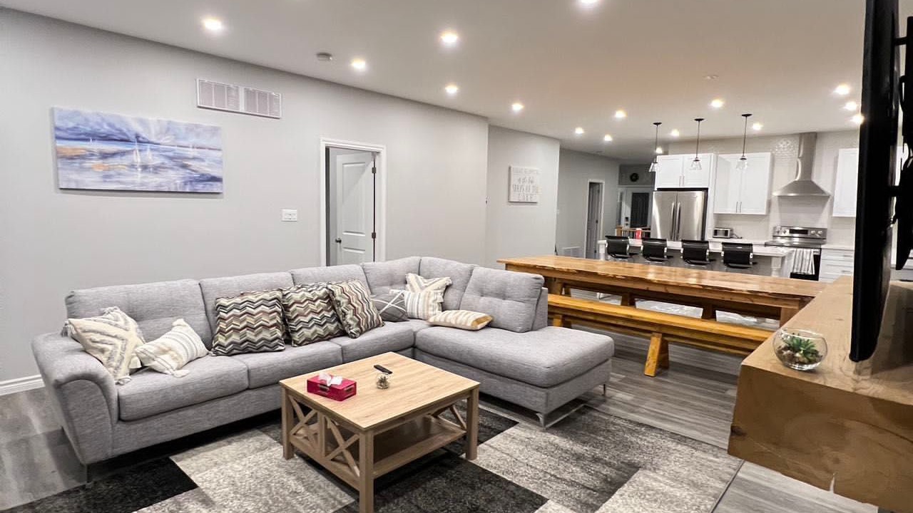 Photo of Livingroom in Lindsay