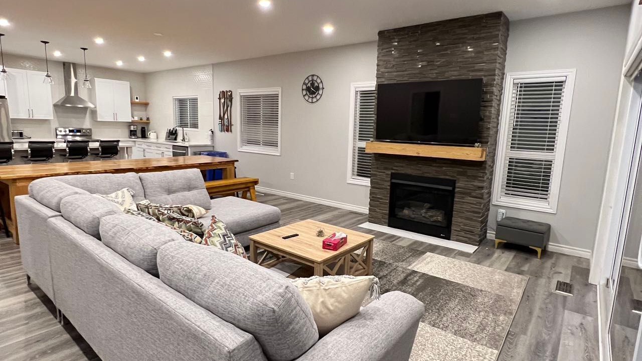 Photo of Livingroom in Lindsay