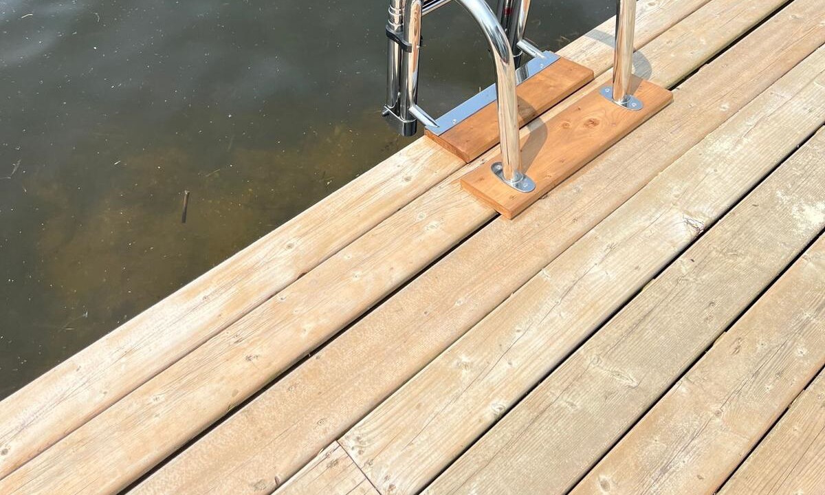 Photo of Others in Lindsay