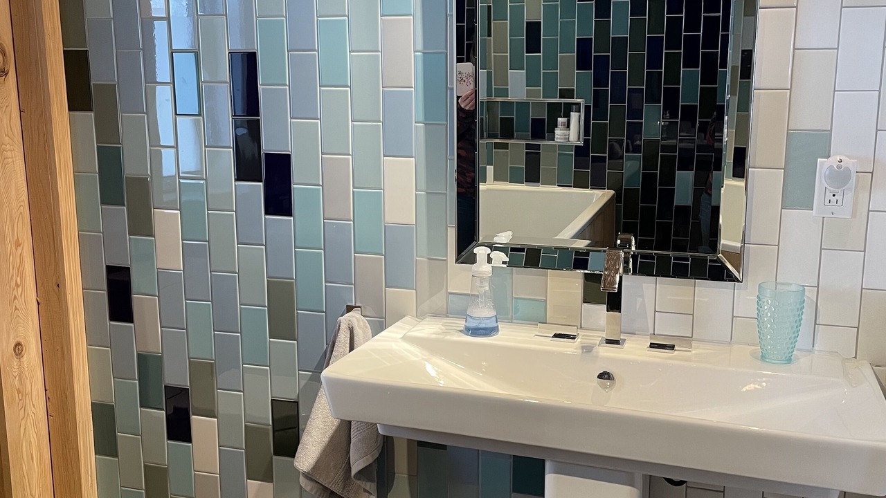 Photo of Bathroom in Centre Hastings