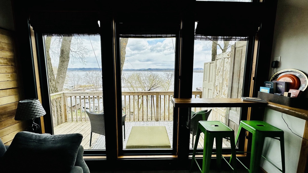 Photo of Livingroom in Lake City
