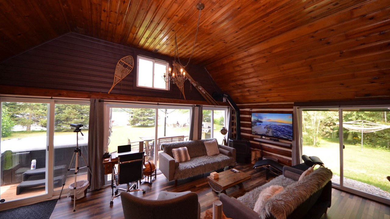Photo of Livingroom in Kemptville