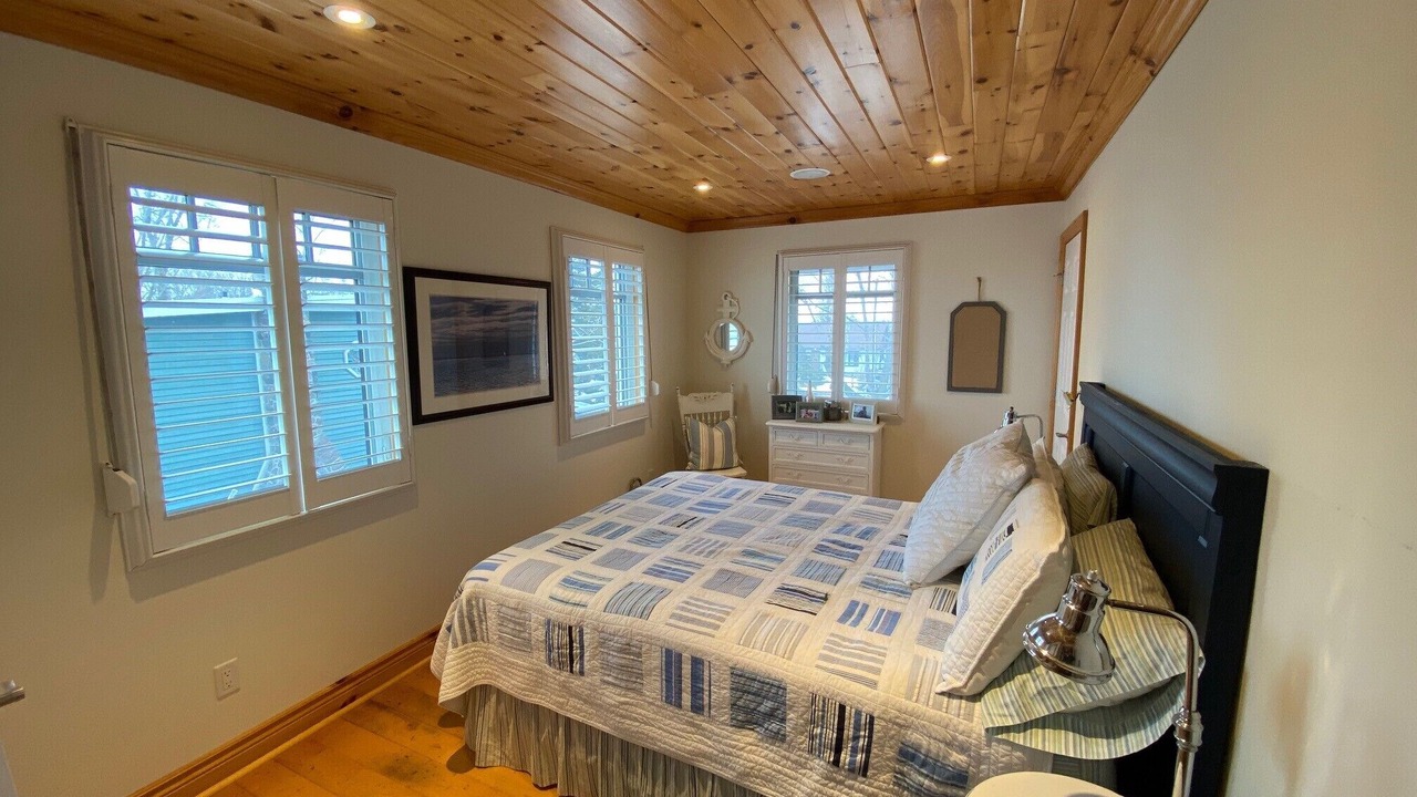 Photo of Bedroom in Long Point