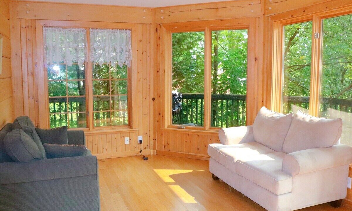 Photo of Livingroom in Bobcaygeon