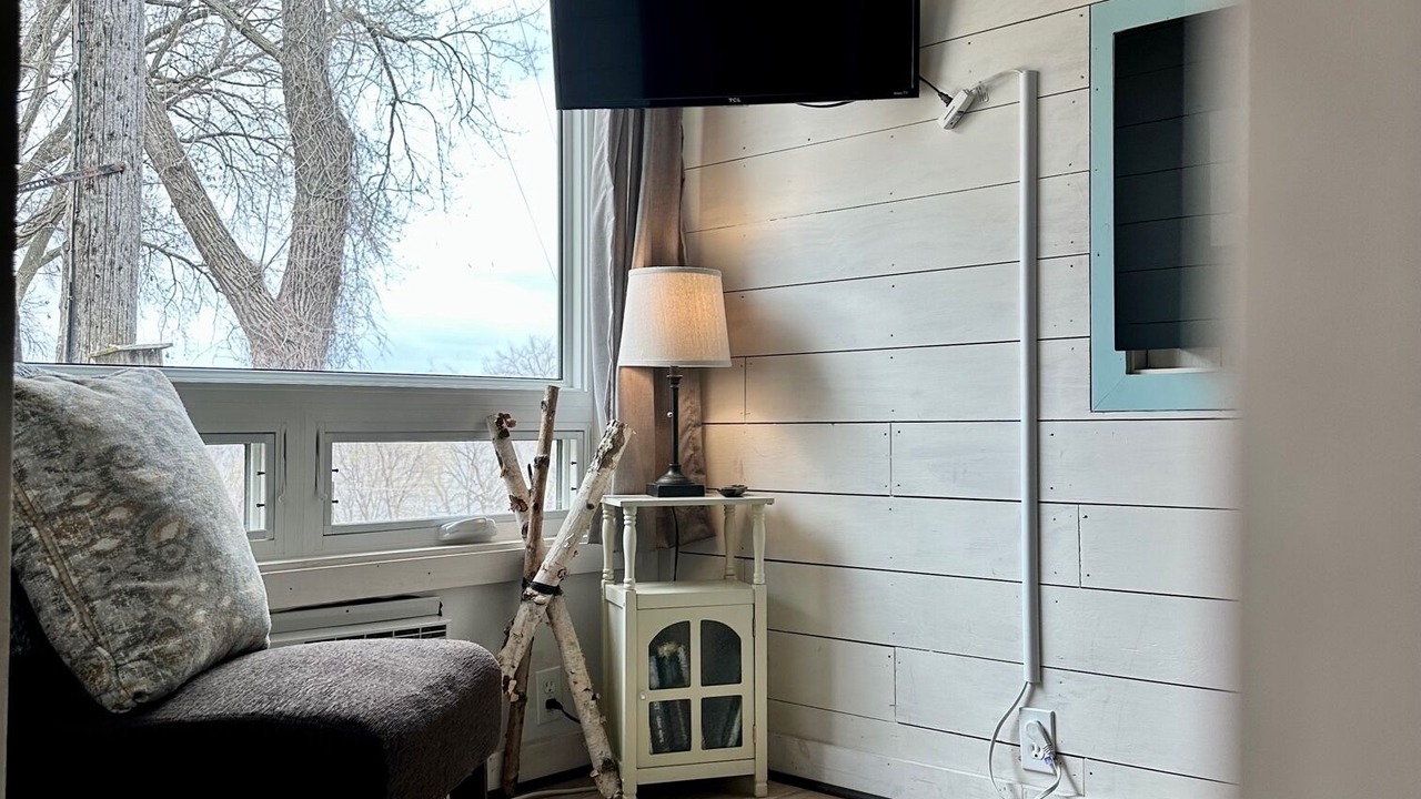 Photo of Livingroom in Lake City