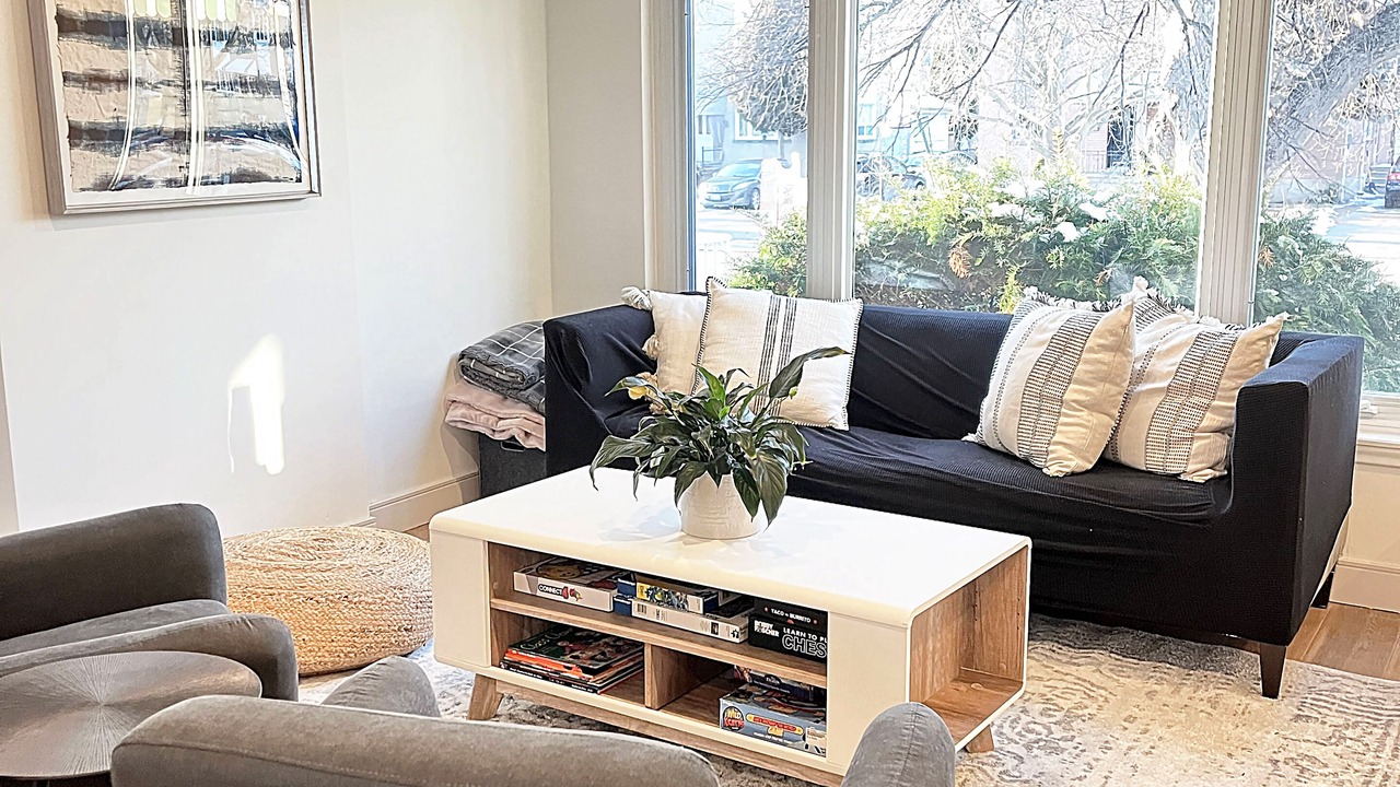 Photo of Livingroom in Lambton