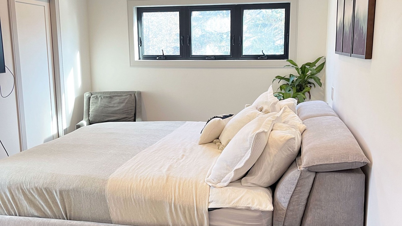 Photo of Bedroom in Lambton
