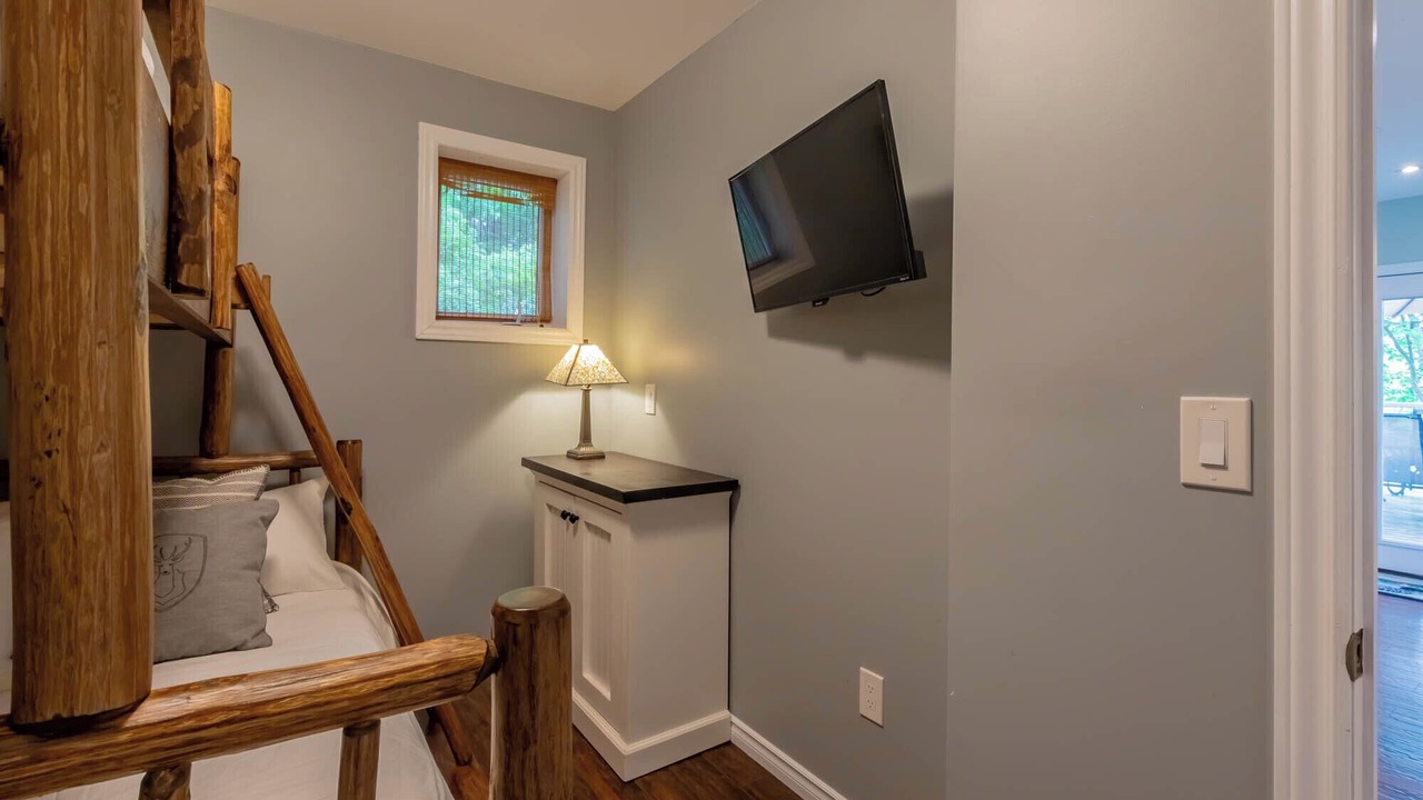 Photo of Bedroom in Bracebridge