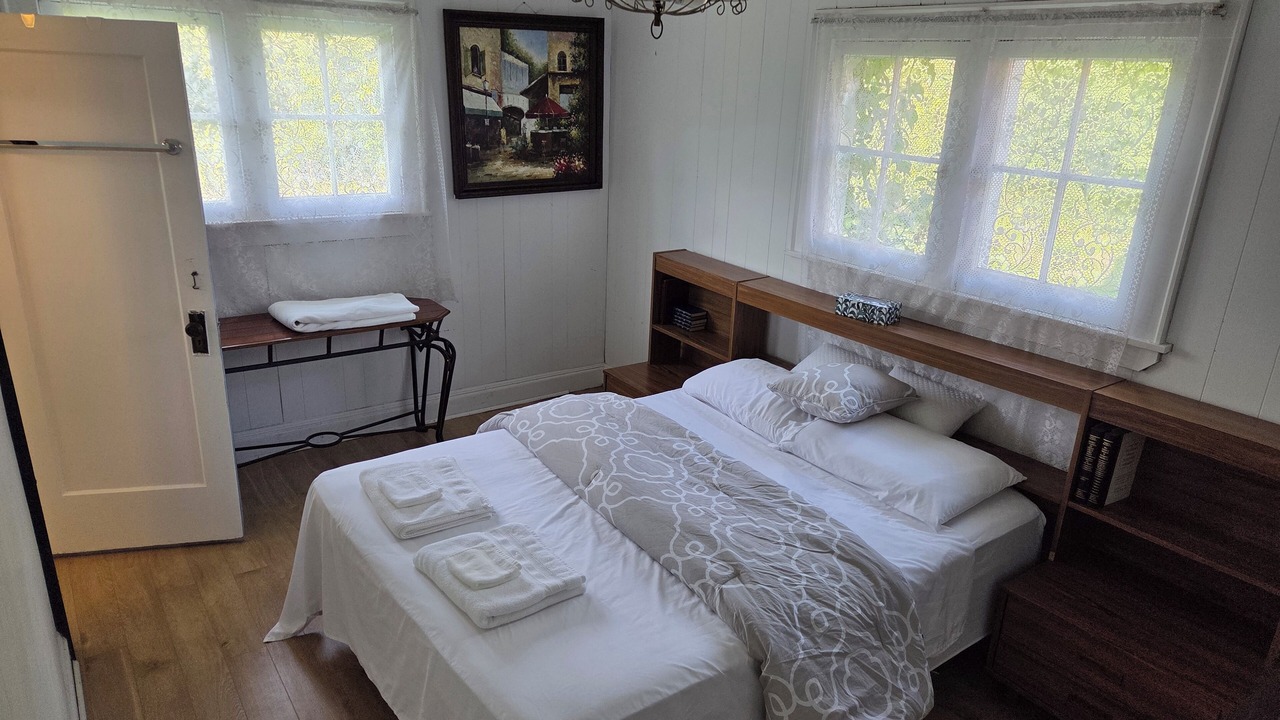 Photo of Bedroom in Roseneath