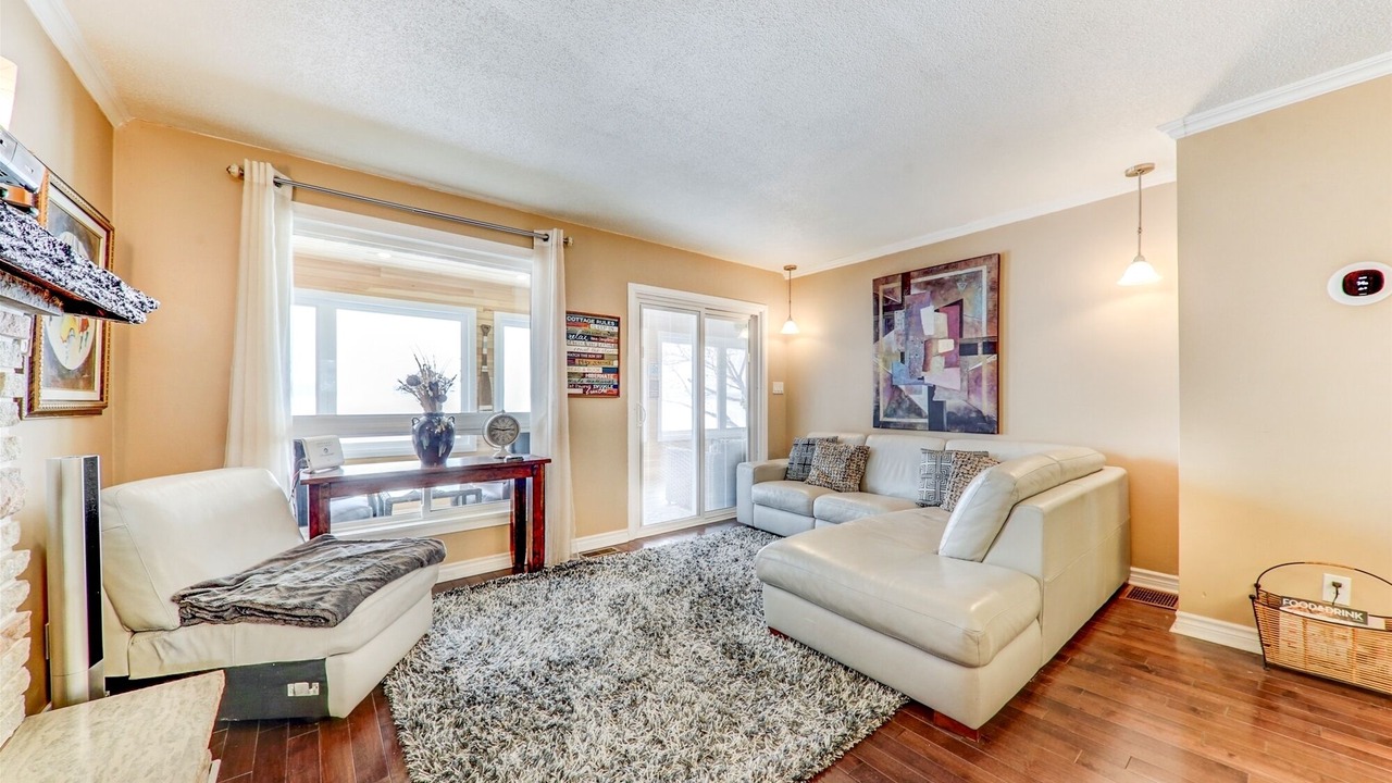 Photo of Livingroom in Springwater