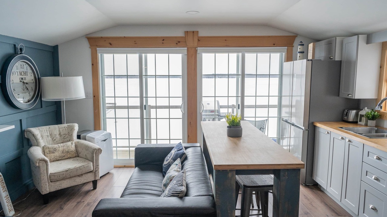 Photo of Patio Balcony in Fenelon Falls