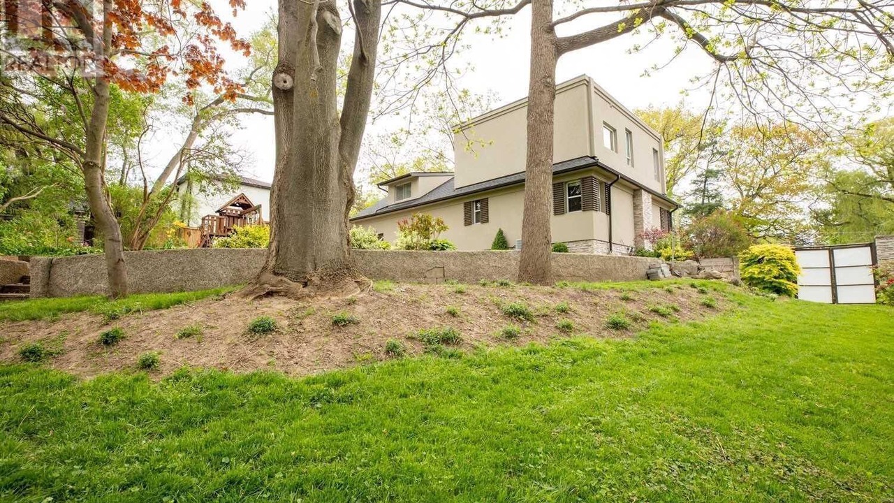 Photo of Outdoor in Clarkson-Lorne Park