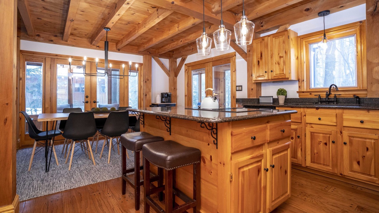 Photo of Kitchen in Grand Bend