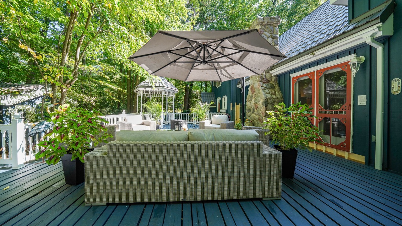 Photo of Patio Balcony in Grand Bend