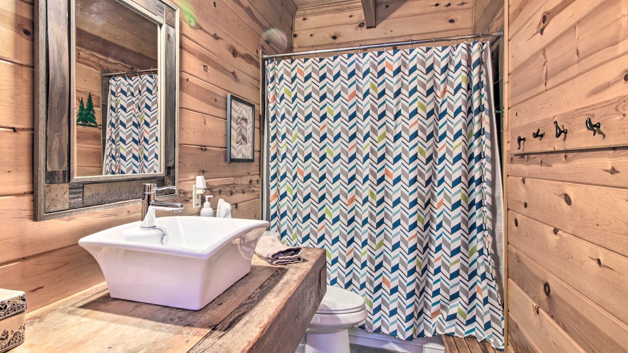 Photo of Bathroom in Remer