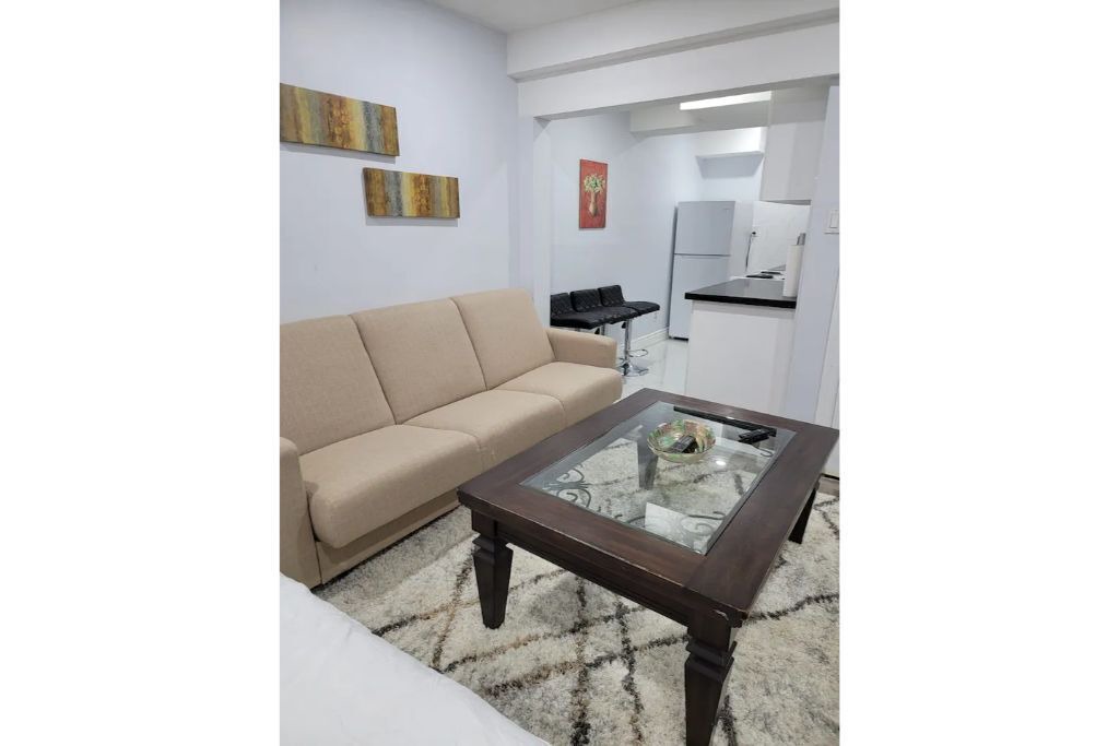 Photo of Livingroom in Streetsville