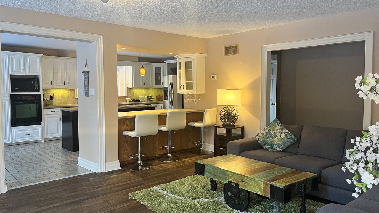 Photo of Livingroom in Clarington