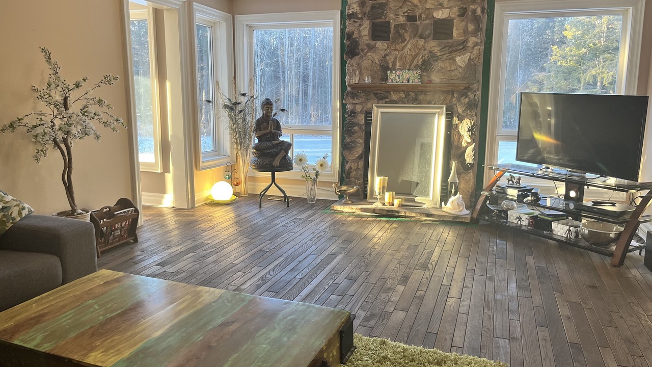 Photo of Livingroom in Clarington
