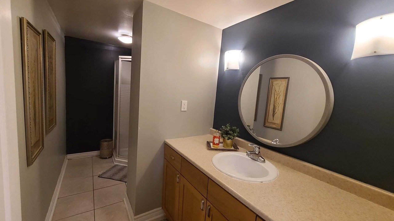 Photo of Bathroom in Clarkson-Lorne Park