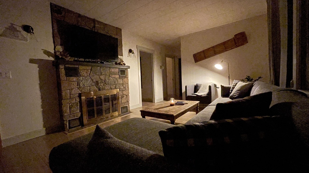 Photo of Livingroom in Whitney