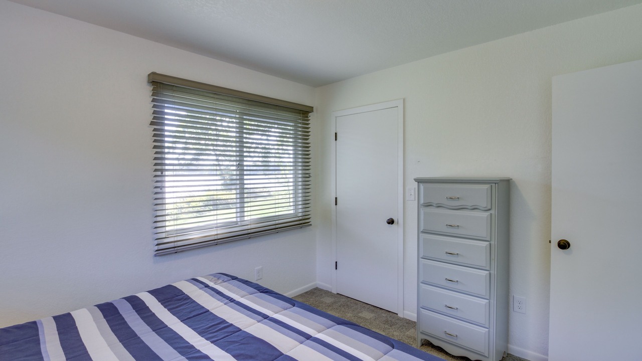 Photo of Bedroom in Walker