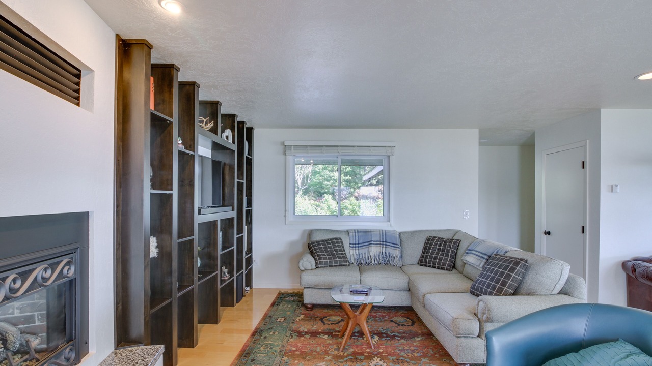 Photo of Livingroom in Walker