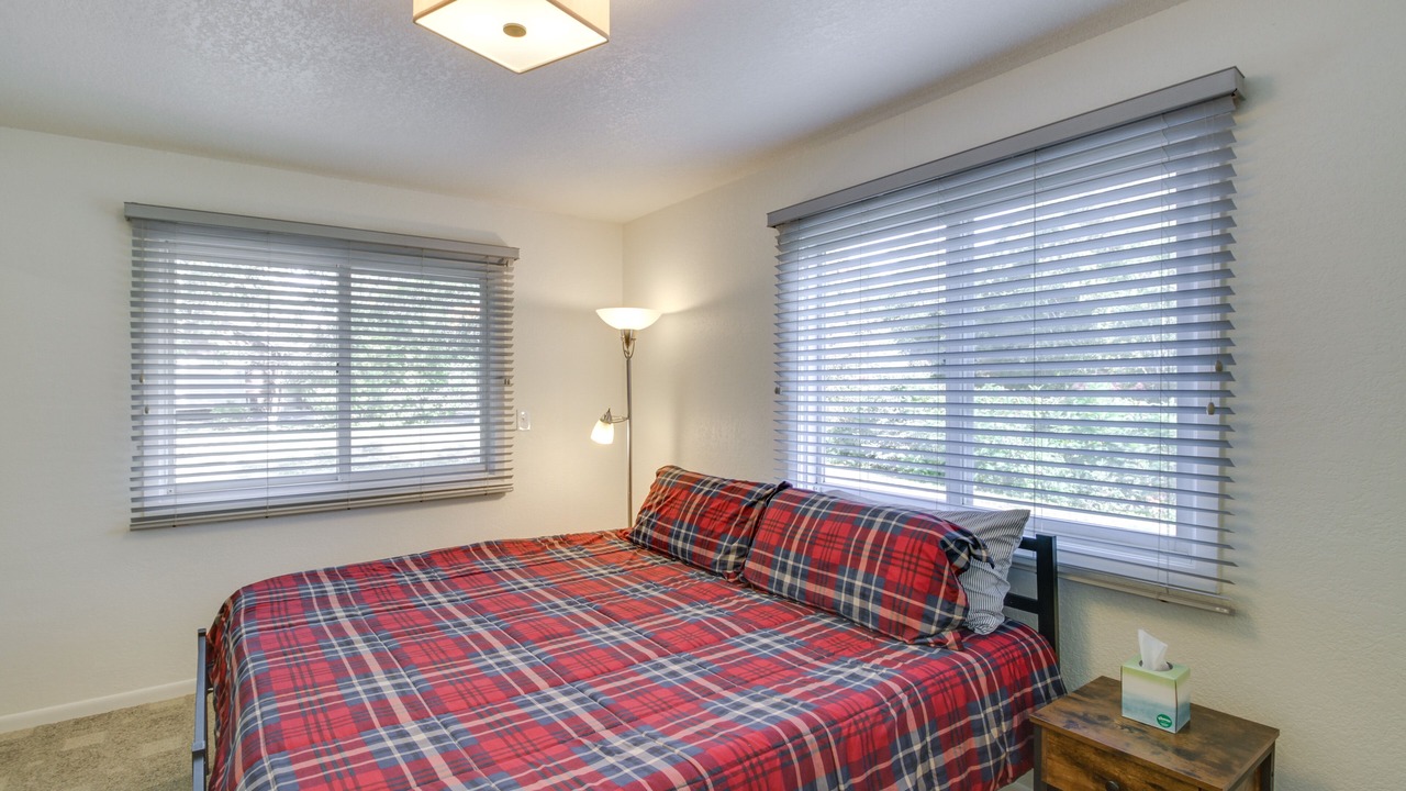 Photo of Bedroom in Walker