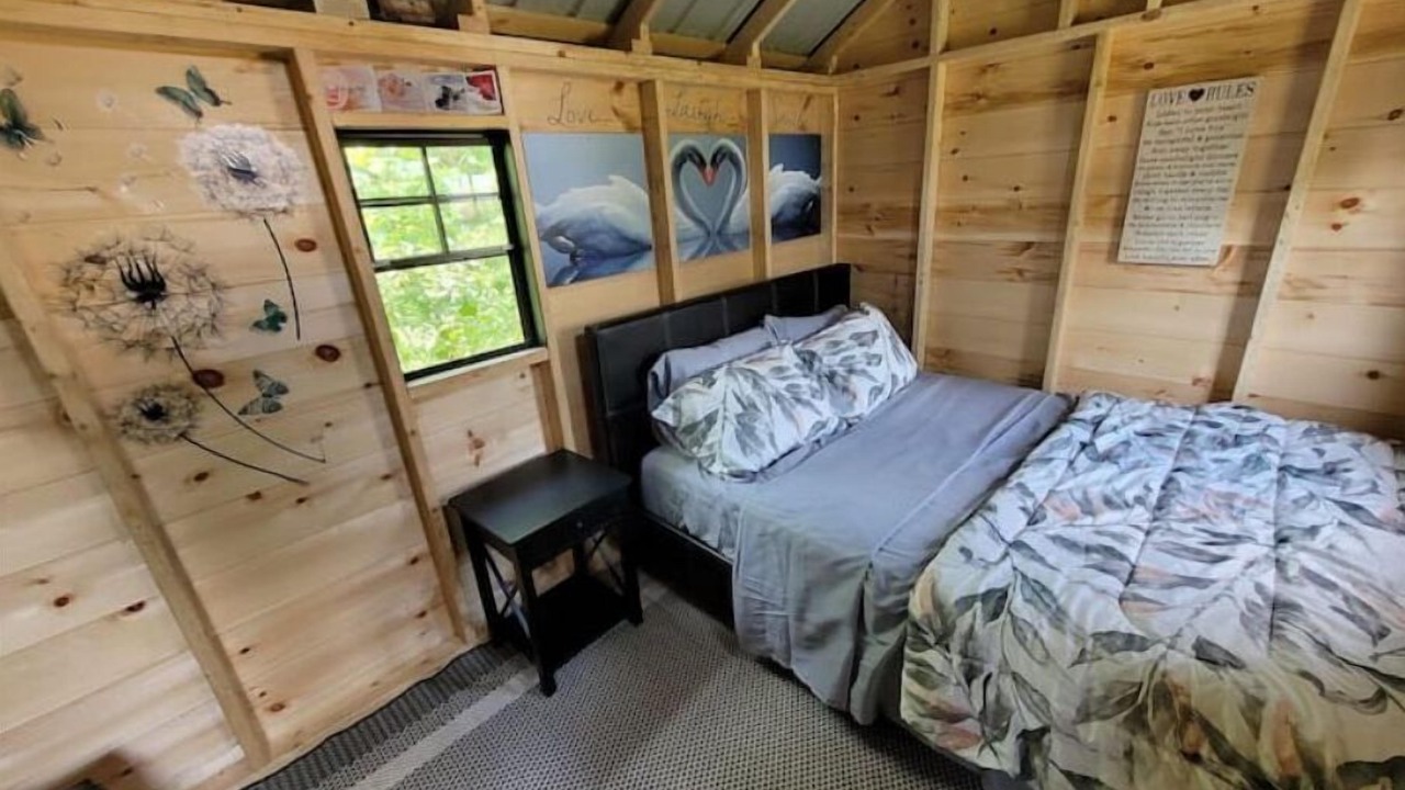 Photo of Bedroom in Port McNicoll