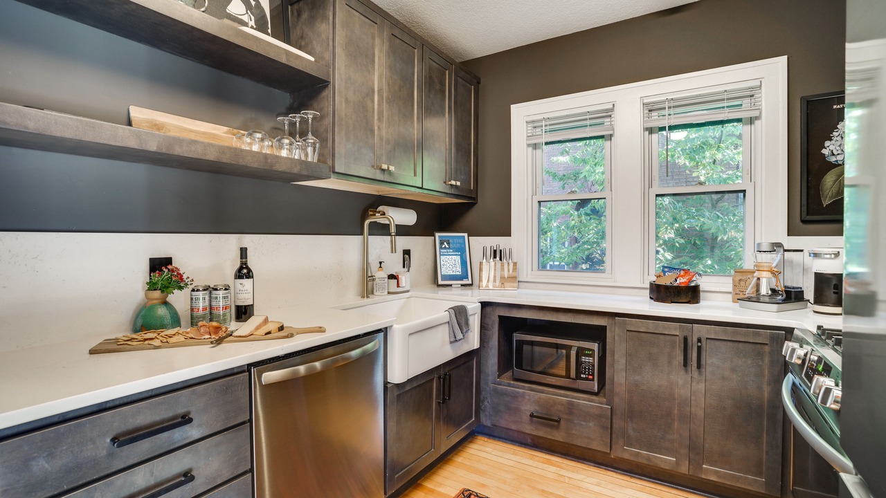 Photo of Kitchen in Summit - University