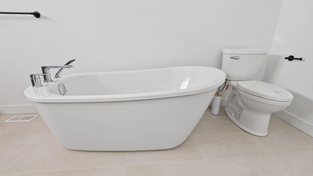 Photo of Bedroom in Lucan Biddulph