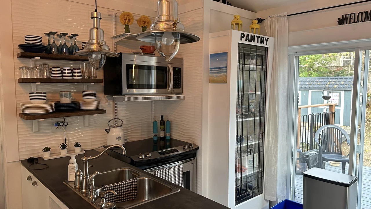Photo of Kitchen in Grand Bend