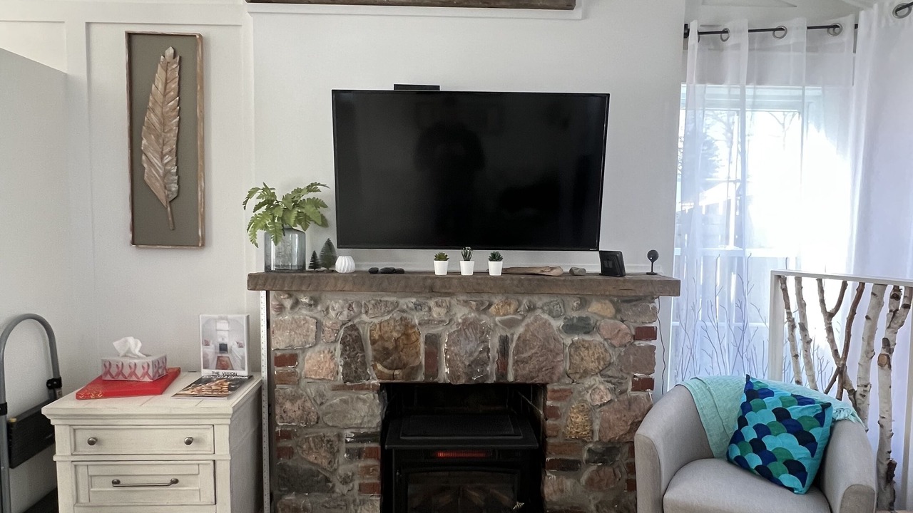 Photo of Livingroom in Grand Bend
