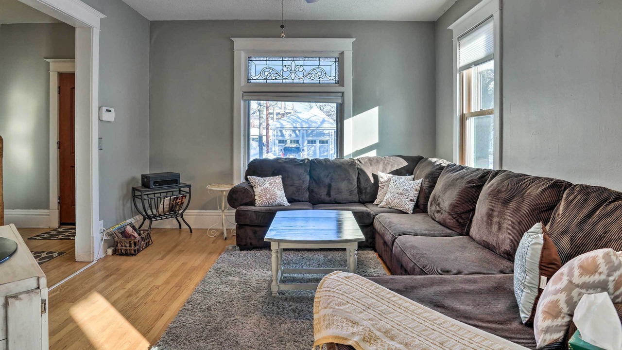 Photo of Bedroom in Summit - University