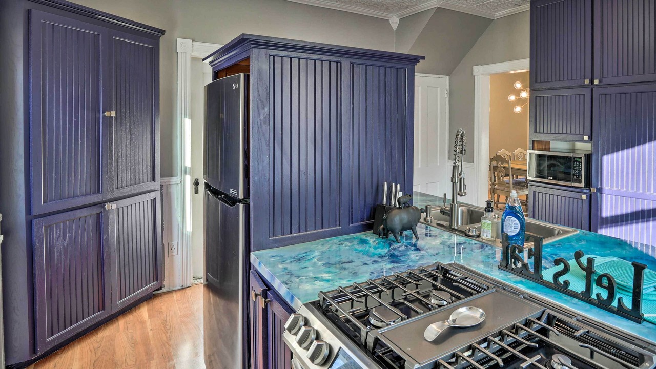 Photo of Kitchen in Summit - University