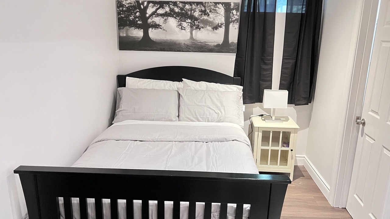 Photo of Bedroom in Upper Beaches