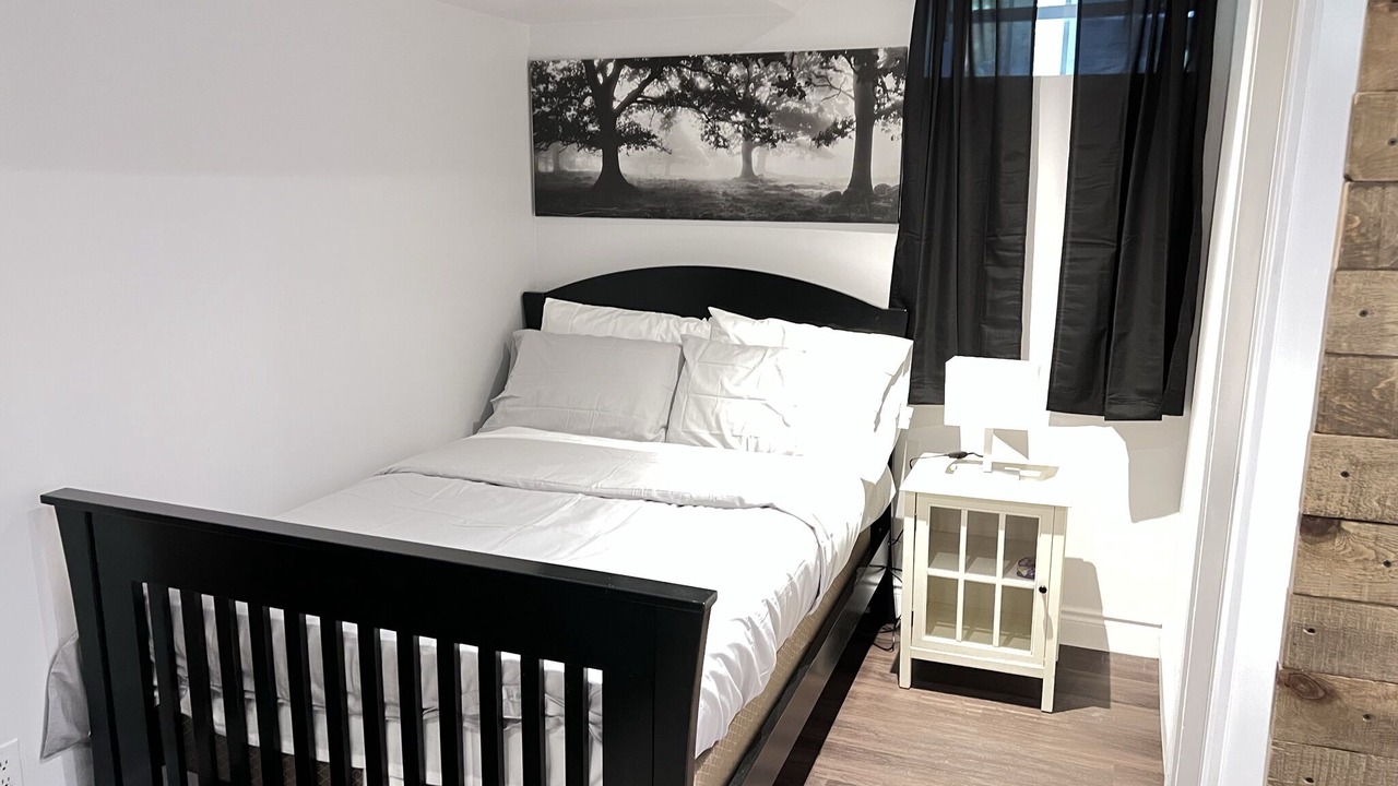 Photo of Bedroom in Upper Beaches