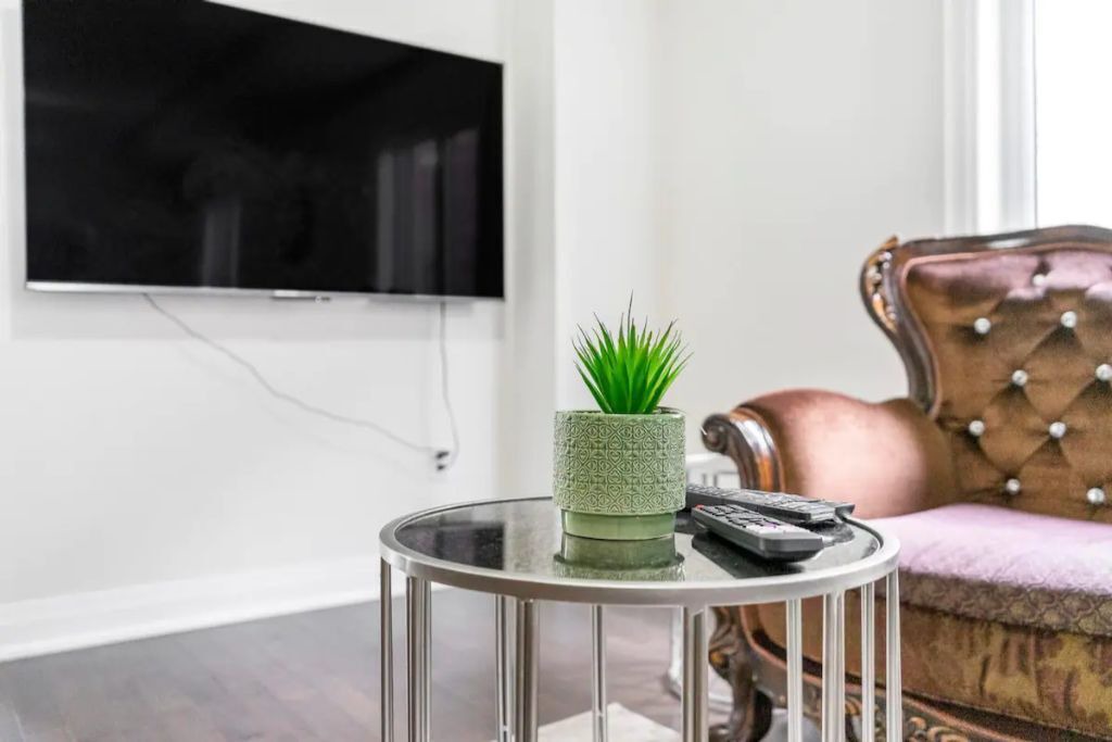 Photo of Livingroom in Bowmanville