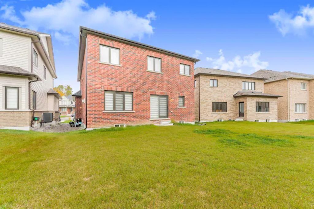 Photo of Outdoor in Bowmanville