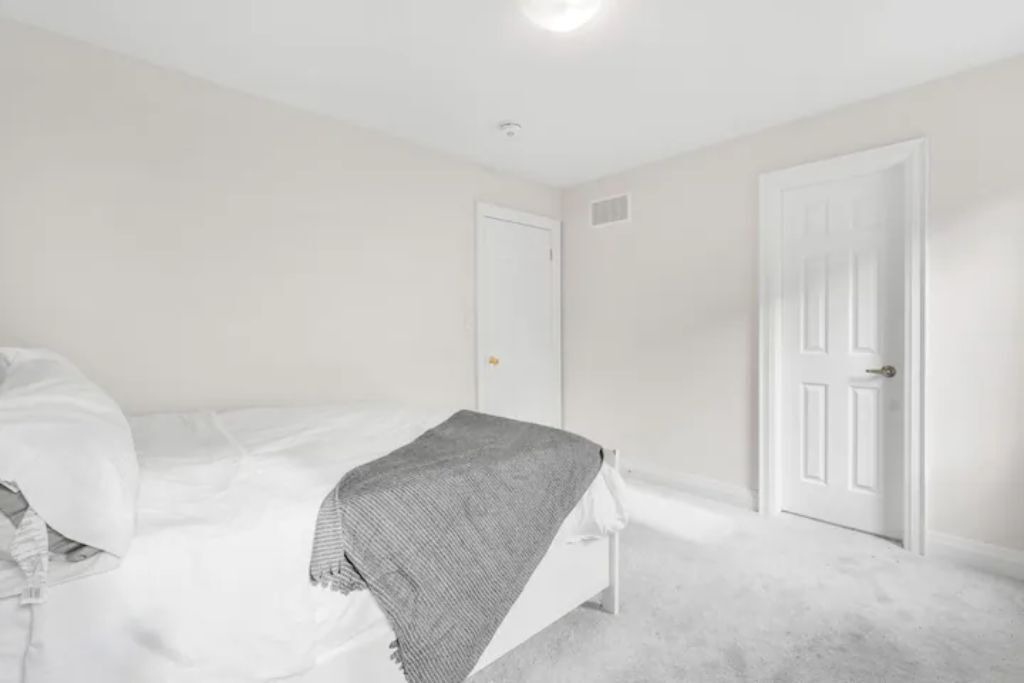 Photo of Bedroom in Bowmanville