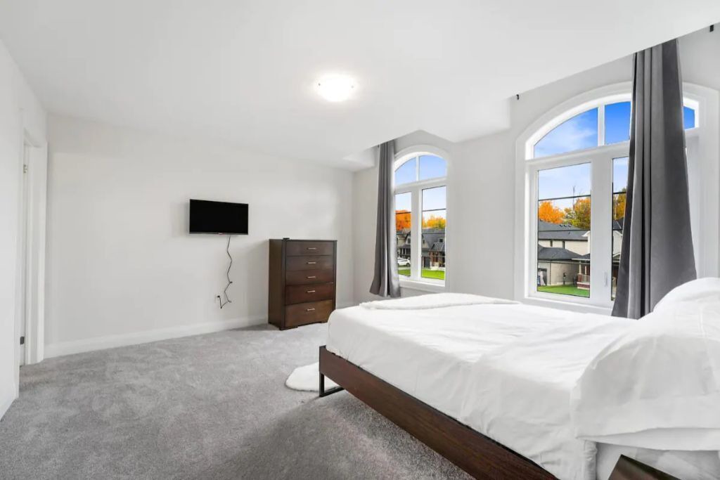 Photo of Bedroom in Bowmanville