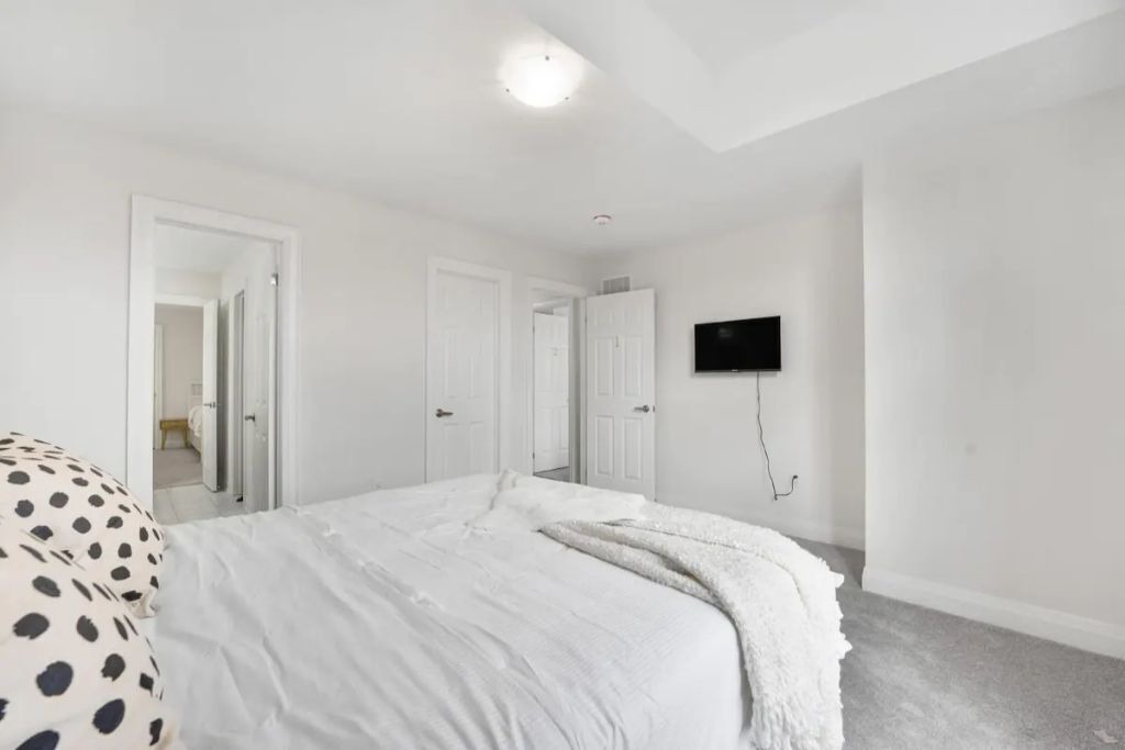 Photo of Bedroom in Bowmanville