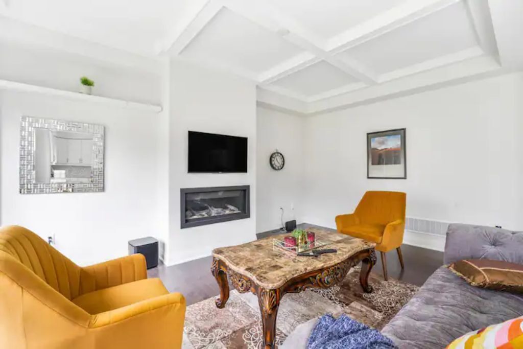 Photo of Livingroom in Bowmanville