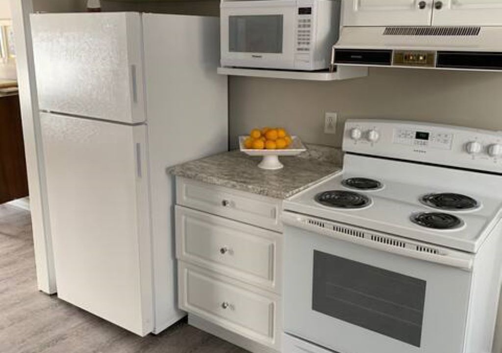 Photo of Kitchen in Front of Yonge