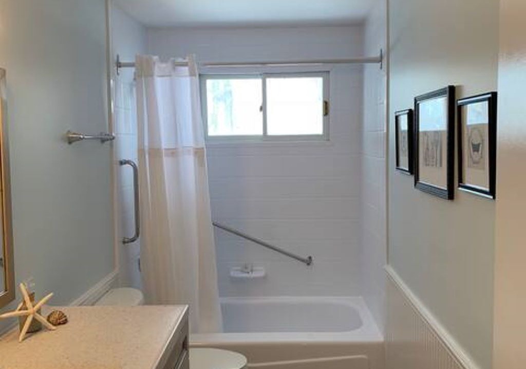Photo of Bathroom in Front of Yonge