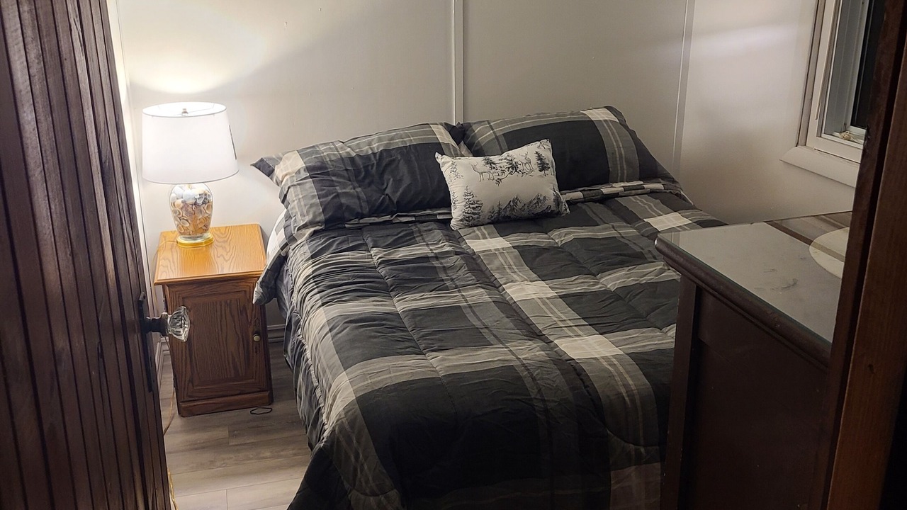 Photo of Bedroom in Algonquin Highlands