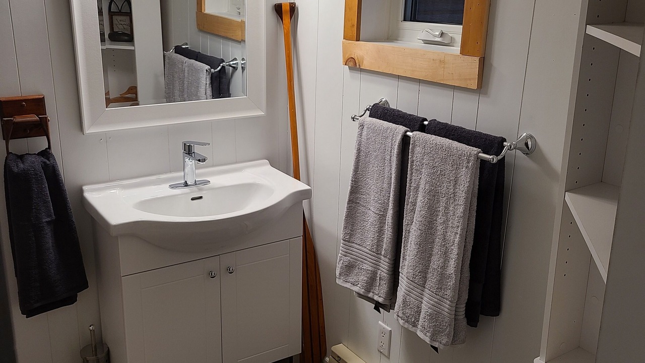 Photo of Bathroom in Algonquin Highlands