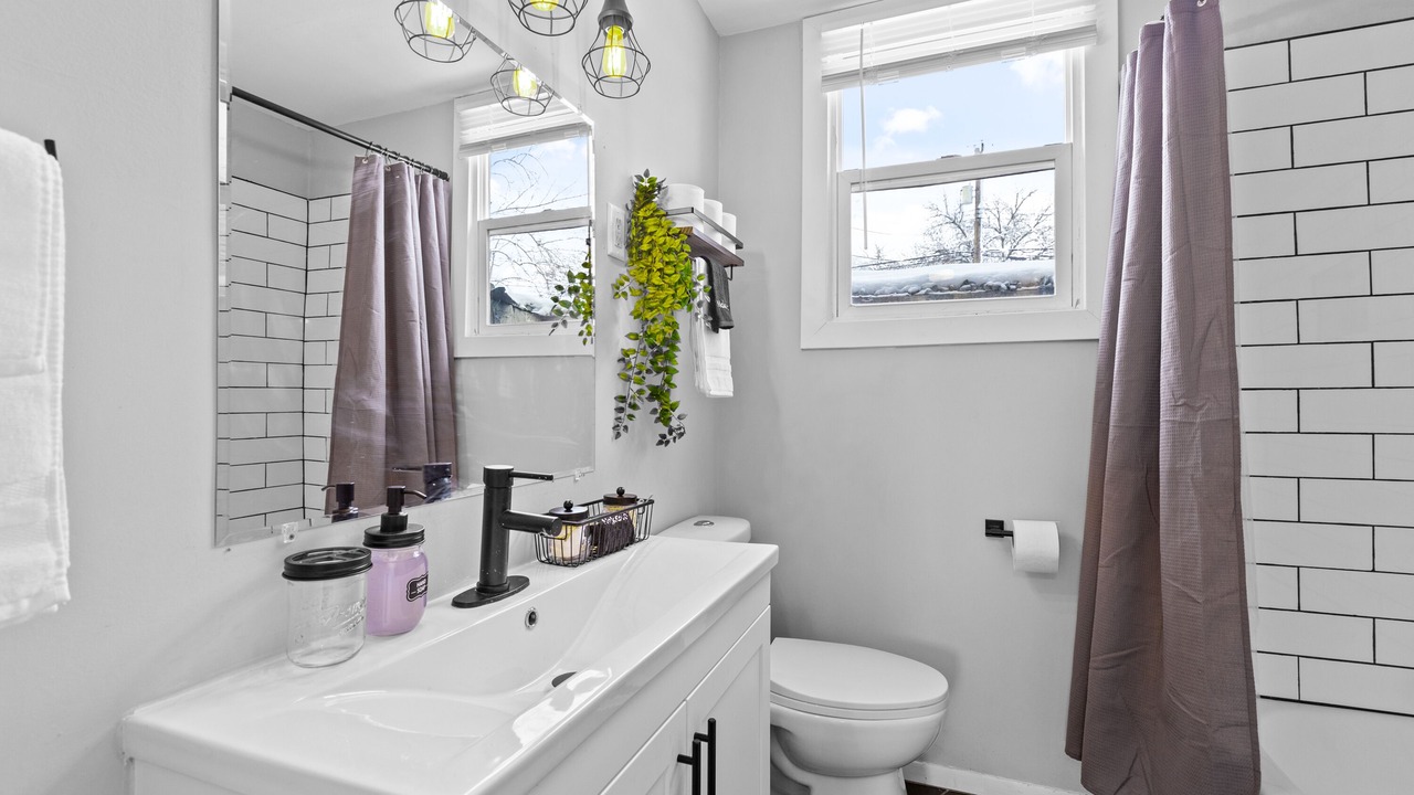 Photo of Bathroom in Crystal